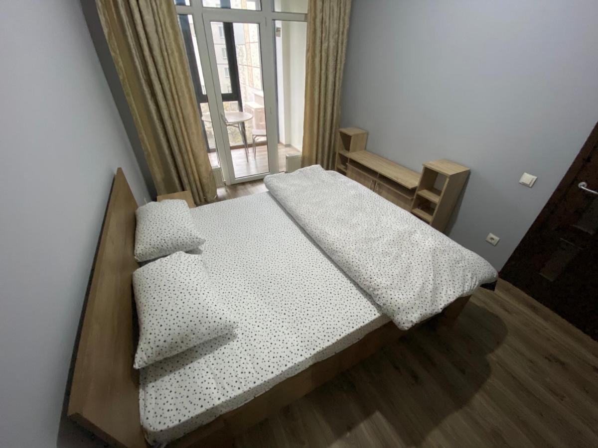Sky House Central Apartment Кишинів Екстер'єр фото