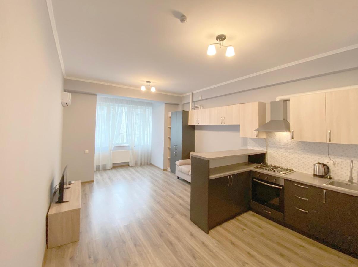 Sky House Central Apartment Кишинів Екстер'єр фото