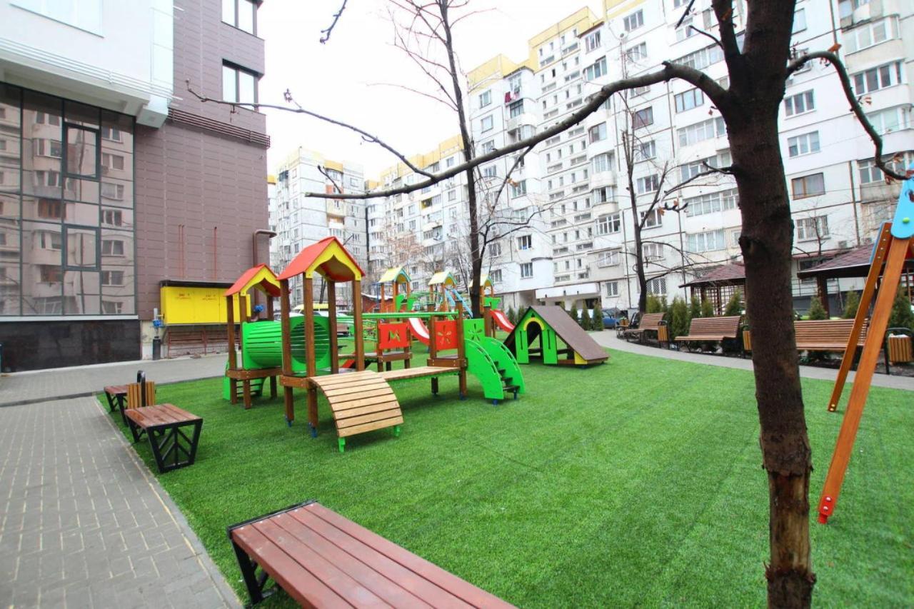 Sky House Central Apartment Кишинів Екстер'єр фото